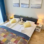 Al- Dom Zefir Z Dostepem Do Basenu , Sauny, Jacuzzi Apartment *